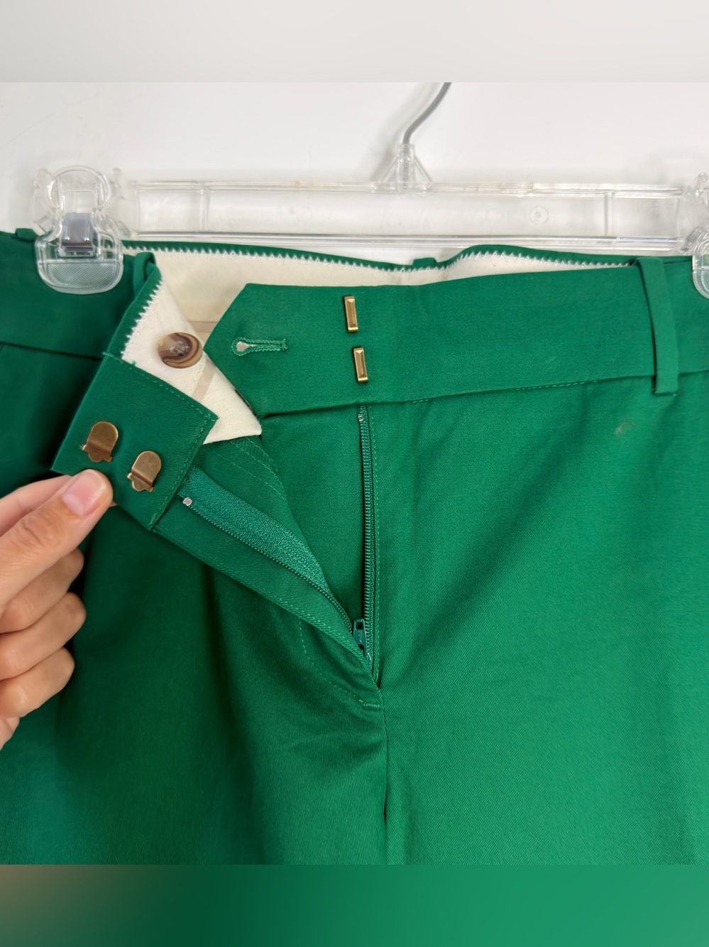 J Crew Cafe Capri
Emerald Green Pants
8 Tall | NWT - Picture 5 of 9
